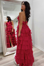 Vestido de Baile de Gala com Decote Halter, Rendas, Camadas e Fenda Lateral