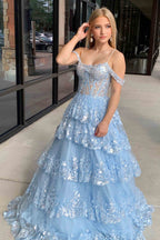 Langes Ballkleid aus Tüll mit Pailletten, schulterfreien Rüschen und Stufen