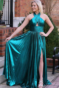 Vestido Plissado com Fenda e Buraco para Chave em Verde Esmeralda Metálico