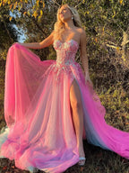 Georgia | Vestido largo de fiesta con escote corazón, encaje con apliques y falda en línea A con abertura
