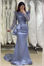 Abito da sera lungo color lavanda con perline, collo alto e maniche lunghe, stile sirena elegante