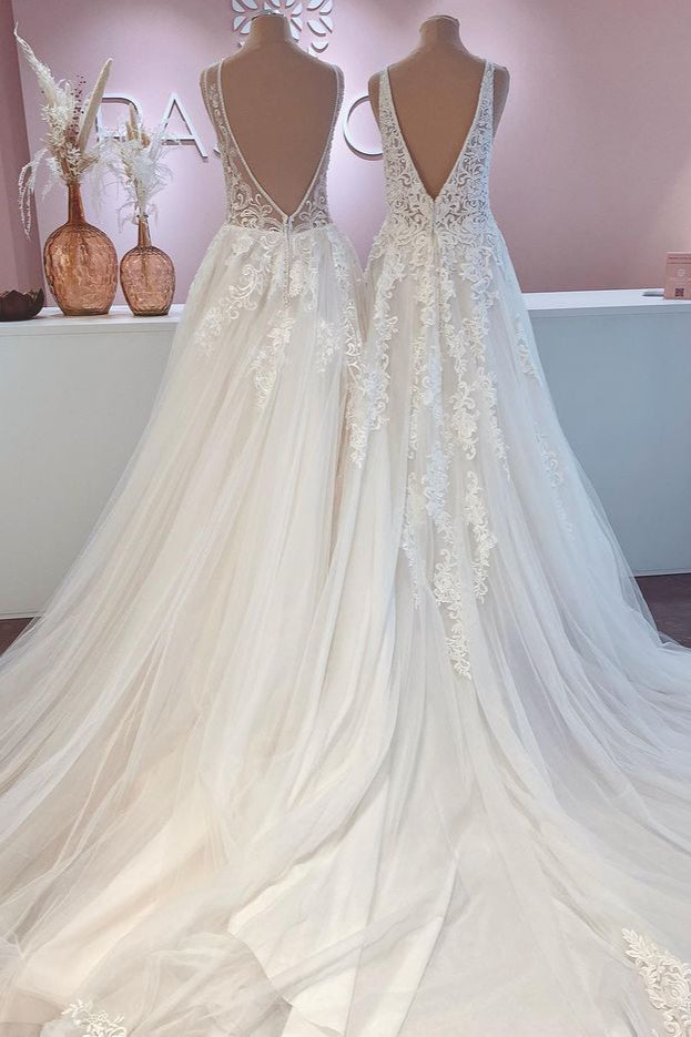 Abito da sposa lungo a linea ad A con schiena scoperta, applicazioni in pizzo e tulle scintillante