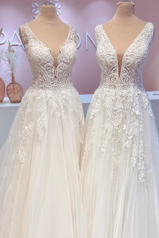 Abito da sposa lungo a linea ad A con schiena scoperta, applicazioni in pizzo e tulle scintillante
