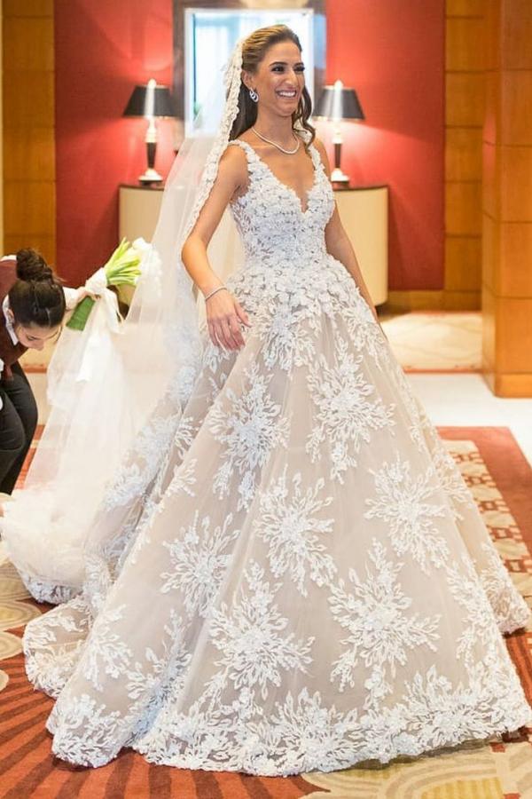 Glamoroso vestido de novia largo de encaje con escote en V y corte A