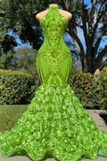 Robe de bal longue verte scintillante à col licou, fleur, sirène en satin