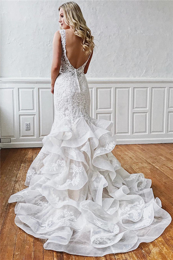 Abiti da sposa lunghi a sirena con spalline e pizzi arricciati glamour