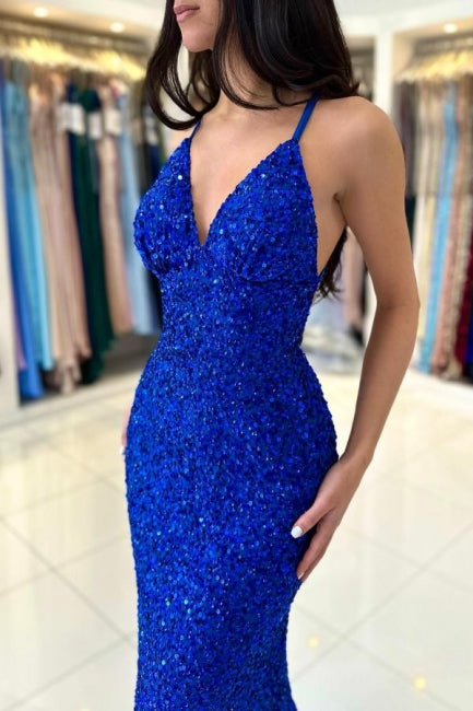 Vestidos de noite longos deslumbrantes azul real com decote em V, alças finas e brilho, sem mangas