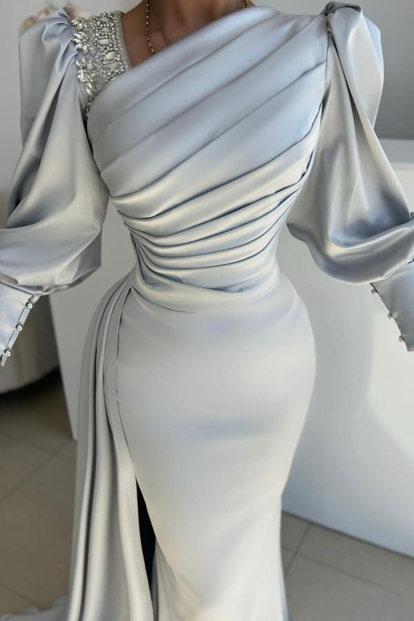 Robe de bal longue argentée satinée plissée à manches longues avec fente latérale style sirène, élégante