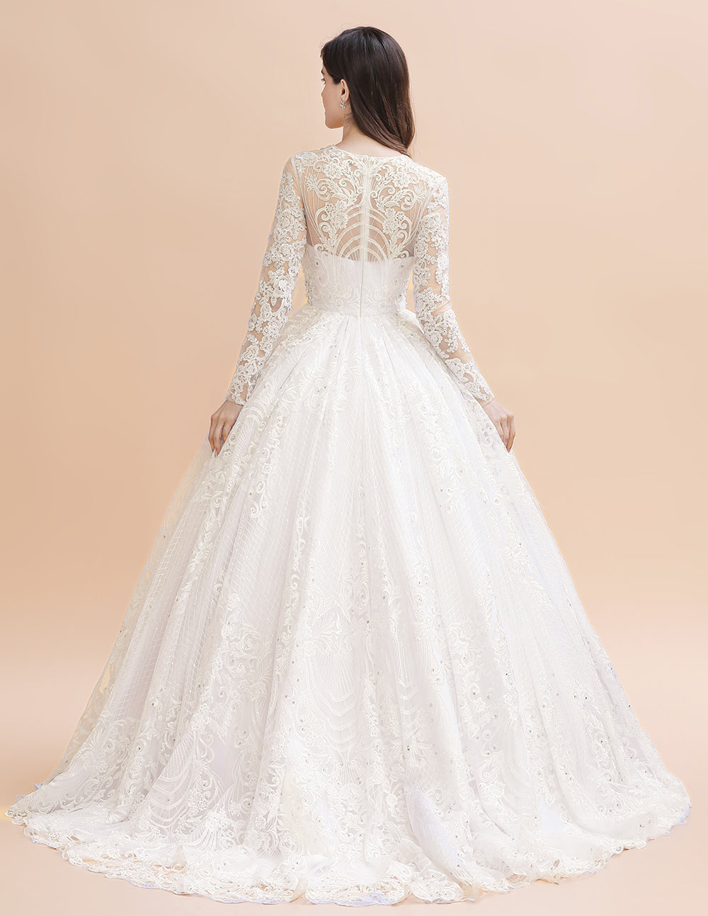 Robe de mariée blanche/crème en dentelle avec appliques perlées à manches longues et style élégant