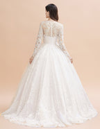 Robe de mariée blanche/crème en dentelle avec appliques perlées à manches longues et style élégant