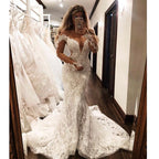 Glamouröses schulterfreies, lange Ärmel, V-Ausschnitt, Applikationen, Meerjungfrau-Brautkleid