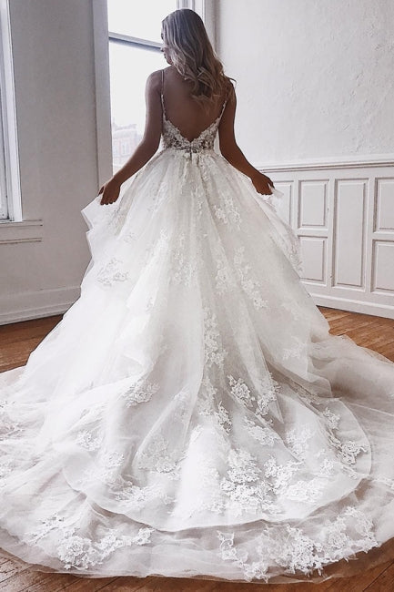Vestidos de Noiva em Tule com Apliques de Renda e Alças Finas Estilo Linha A Glamourosos