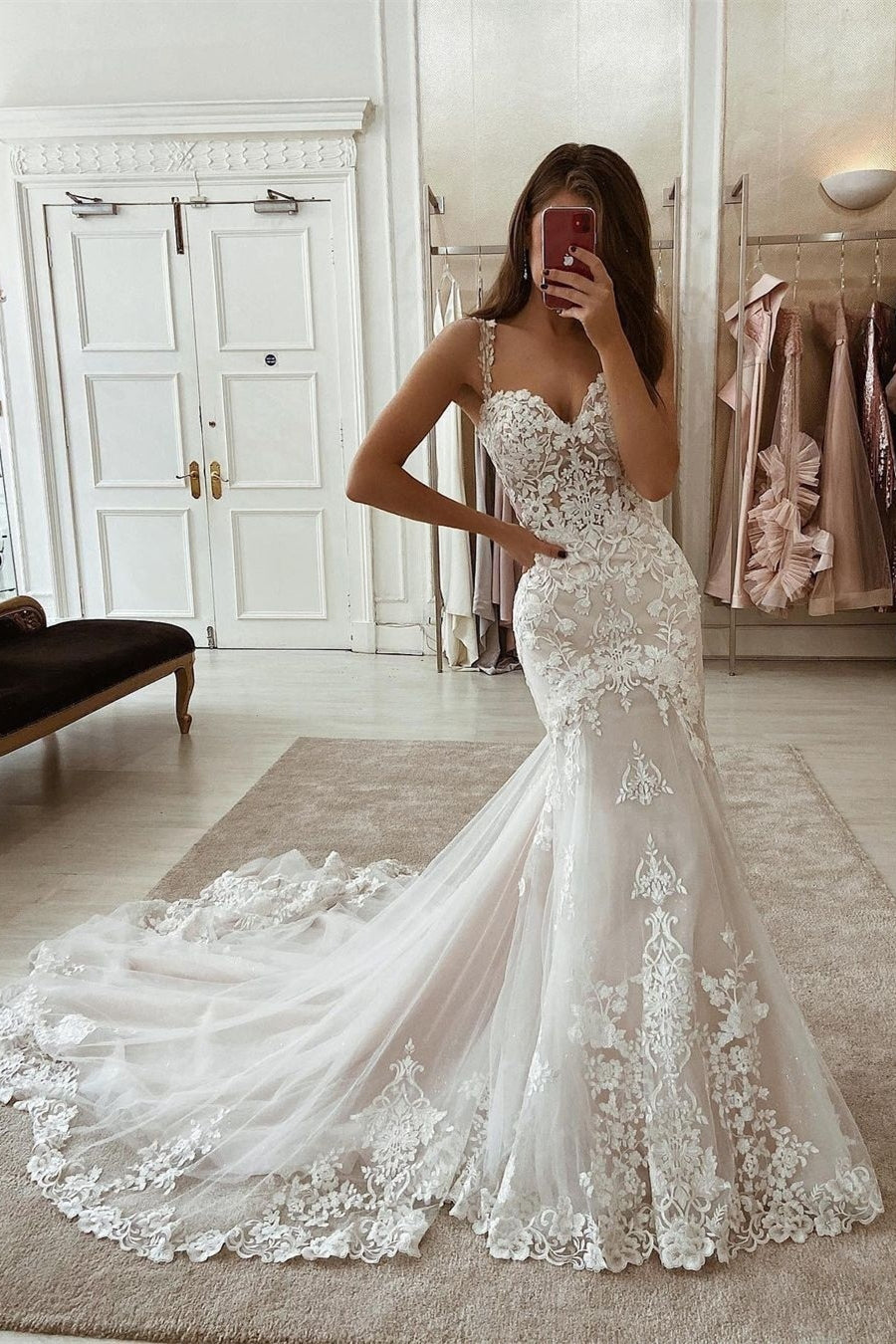 Robe de mariée sirène sans manches à fines bretelles spaghetti avec dentelle élégante