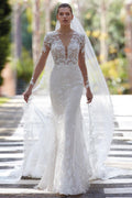 Robe de mariée longue à manches longues avec appliques sirène et col en V, ornée de dentelle, élégante