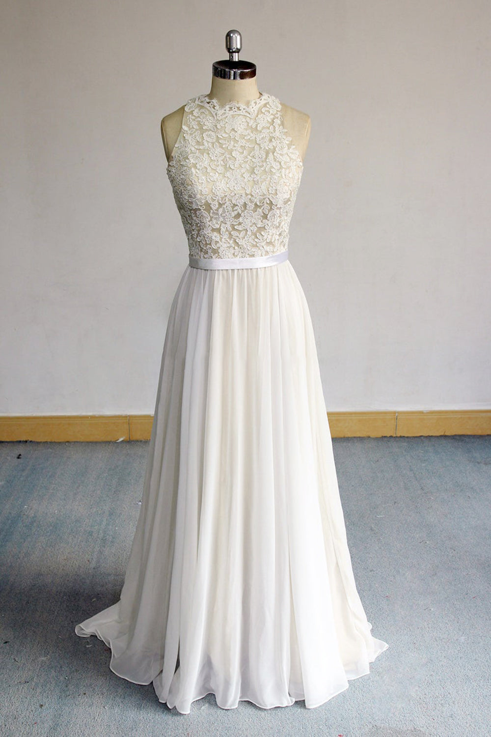 Glamorous White Appliques Chiffon A Line Wedding Dress Sleeveless Ruffles On Sale