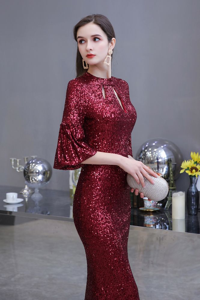 Robe de fête sirène bordeaux à paillettes, manches mi-longues et ouverture en trou de serrure