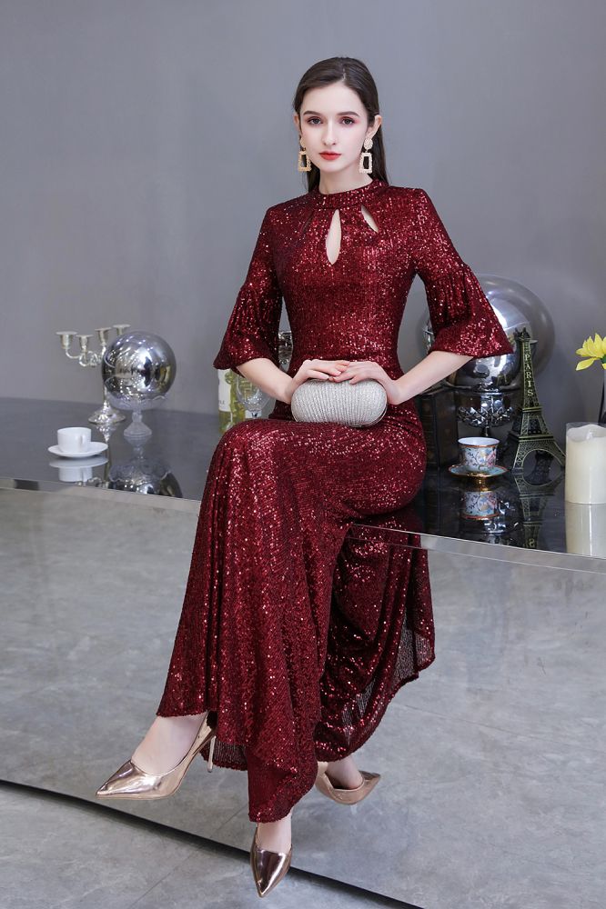 Robe de fête sirène bordeaux à paillettes, manches mi-longues et ouverture en trou de serrure