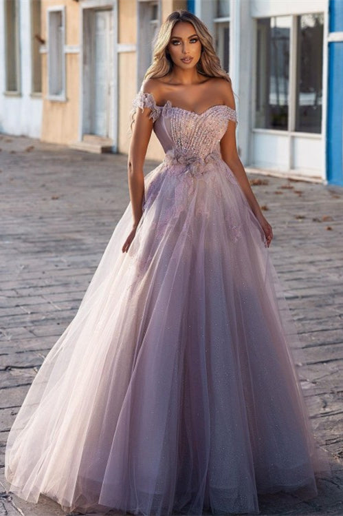 Hermoso vestido de fiesta de tul con hombros descubiertos, corte A y cuentas