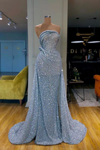 Splendido abito da sera senza maniche a linea ad A con paillettes e balze