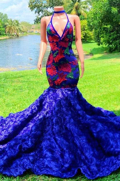 Vestidos de fiesta sirena azul hermosos con apliques, escote en V halter, sin mangas y largo hasta el suelo