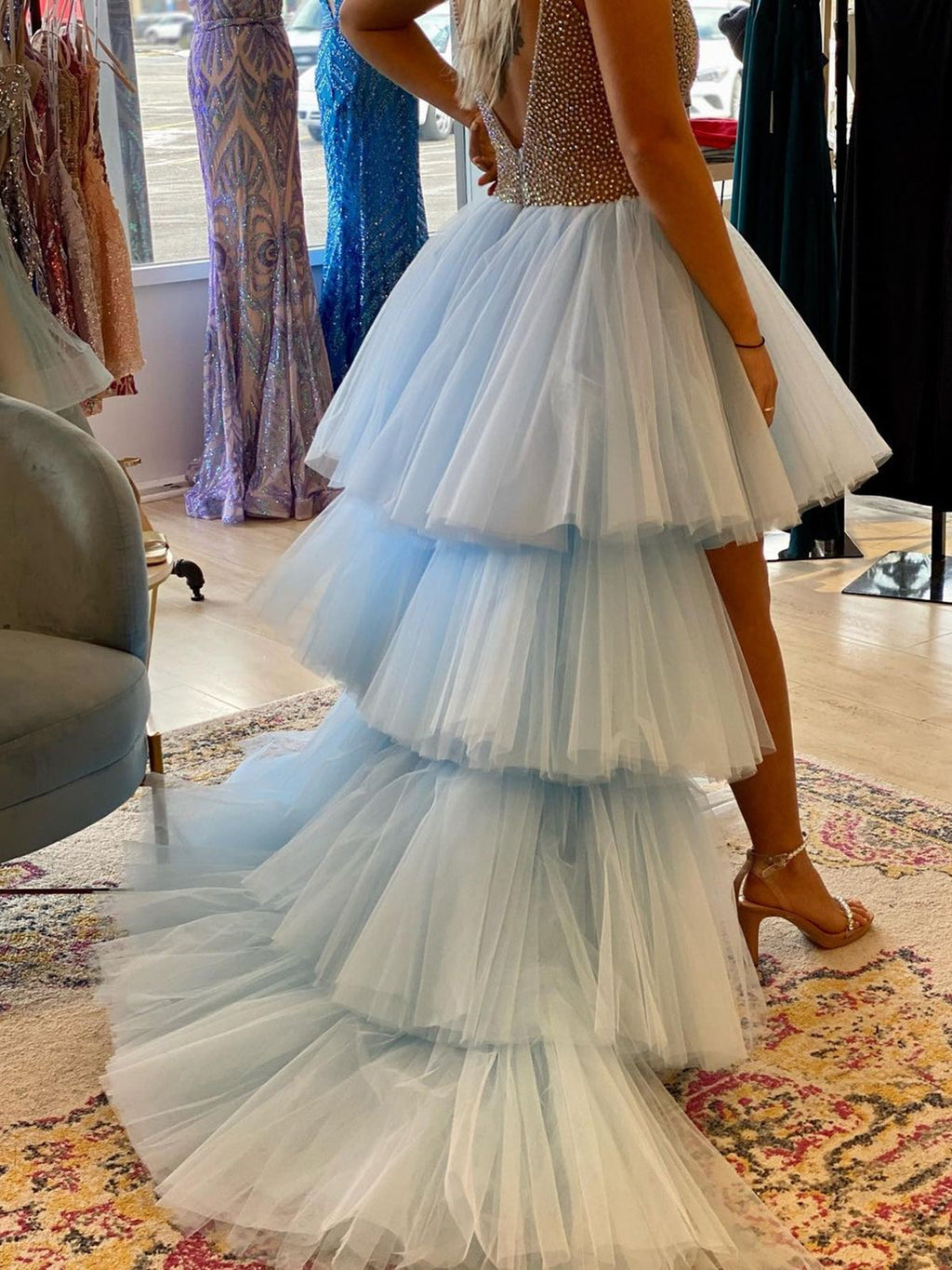 Superbes robes de bal en tulle bleu à encolure en V, taille haute et basse, ligne A, ornées de perles, avec traîne
