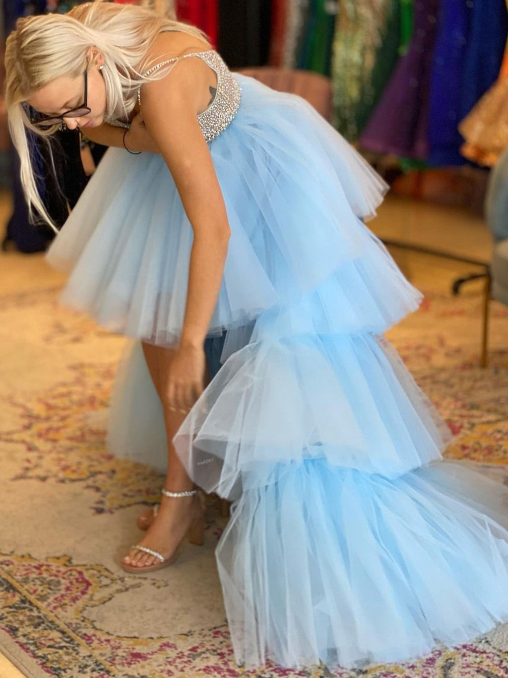 Superbes robes de bal en tulle bleu à encolure en V, taille haute et basse, ligne A, ornées de perles, avec traîne