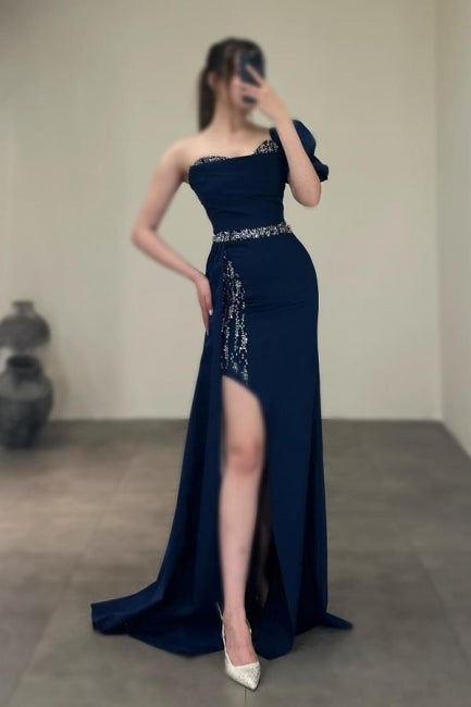Superbes robes de bal en satin à colonne, une épaule, sans manches, avec fente ornée de paillettes