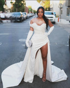 Vestido de Noiva Branco Deslumbrante em Cetim, com Uma Alça, Sem Mangas, Detalhes em Contas, Fenda e Cauda