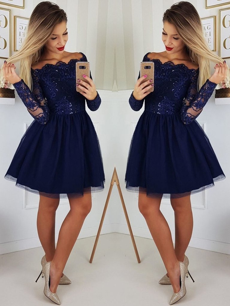 Superbes robes courtes de bal en sequins bleu foncé avec manches