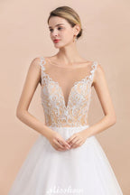 Vestido de Noiva Branco de Baile Sem Mangas com Botão no Pescoço e Ilusão Deslumbrante