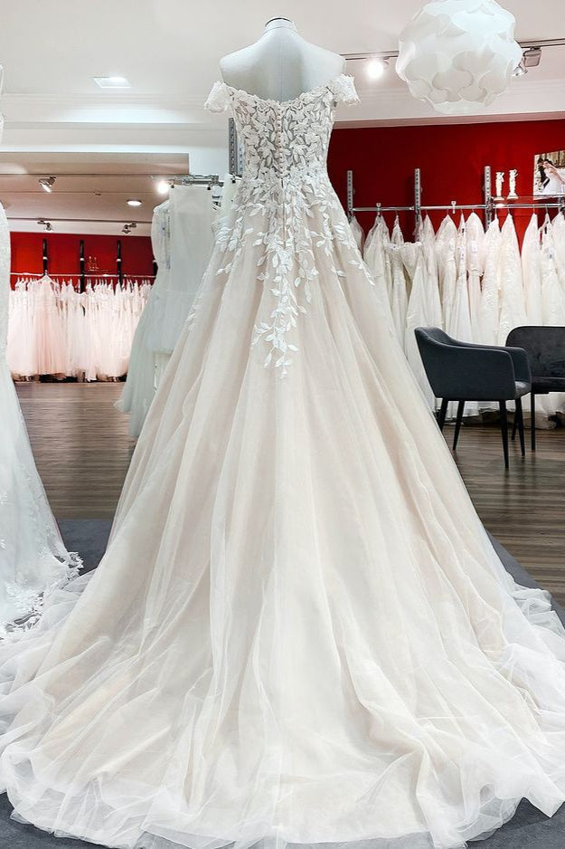 Vestido de Noiva Deslumbrante Comprido em Linha A, com Rendas de Tule, Folhos e Decote Ombro a Ombro