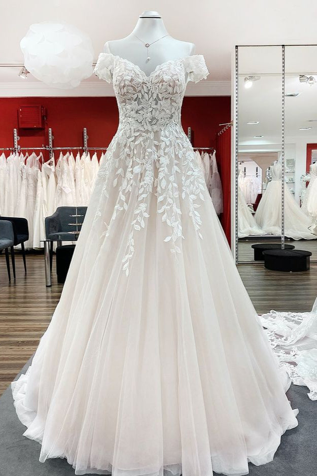Vestido de Noiva Deslumbrante Comprido em Linha A, com Rendas de Tule, Folhos e Decote Ombro a Ombro