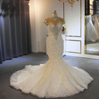 Splendido Abito da Sposa Lungo a Sirena con Collo Alto, Applicazioni in Pizzo, Cristalli e Tulle