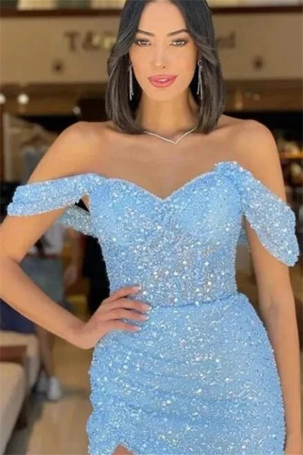 Splendidi abiti lunghi da sera a sirena con scollo a barca, ricamati di paillettes, con spacco