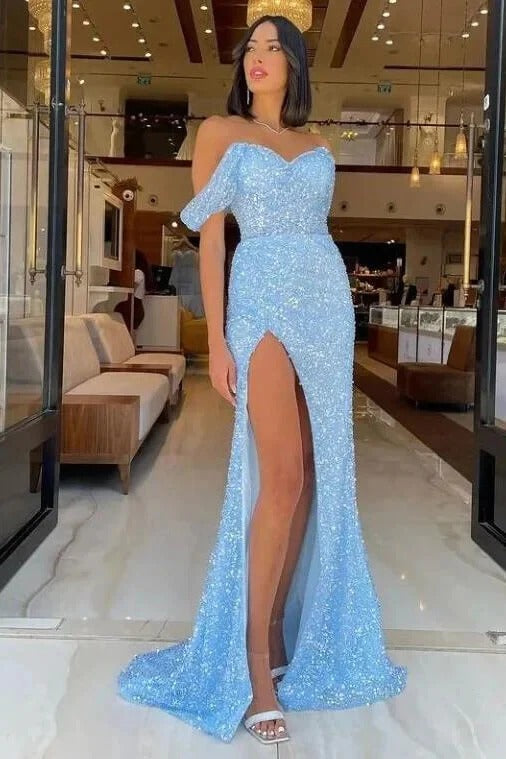 Splendidi abiti lunghi da sera a sirena con scollo a barca, ricamati di paillettes, con spacco