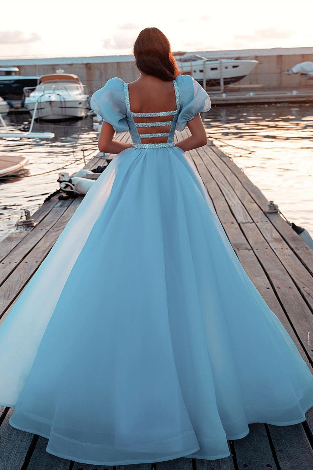 Magnifique robe de bal longue sirène à manches bouffantes avec sequins et traîne en tulle amovible