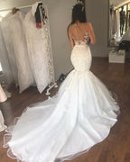Splendido Abito da Sposa Lungo a Sirena con Scollo a Cuore, Pizzo, Bottoni e Schiena Scoperta