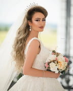 Vestido de Noiva Deslumbrante Comprido com Decote em V à Princesa em Tule e Renda