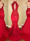 Superbes robes de bal sans manches à col licou avec applications en charmeuse sirène