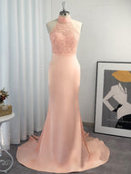 Vestidos de Baile Deslumbrantes de Cetim com Renda, Sem Mangas e com Alças ao Pescoço, Estilo Sereia