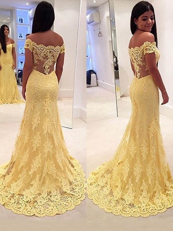 Hermosos vestidos de fiesta de encaje sin mangas con hombros descubiertos y corte sirena