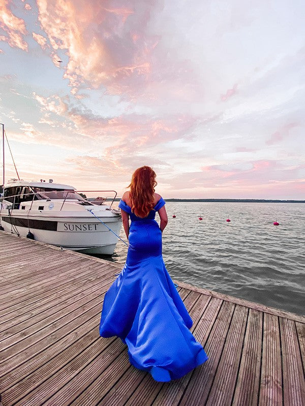 Superbes robes de bal sirène en satin à volants, sans manches et décolletées aux épaules