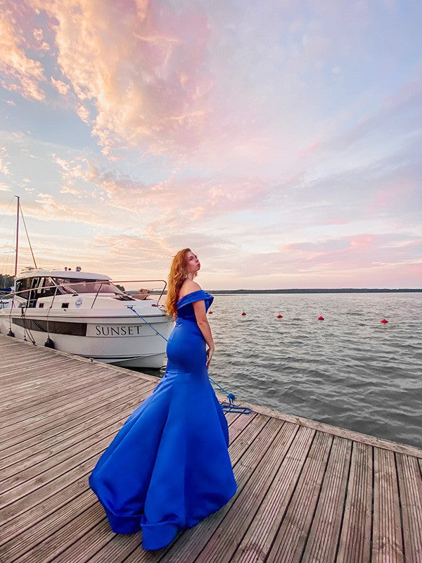 Superbes robes de bal sirène en satin à volants, sans manches et décolletées aux épaules