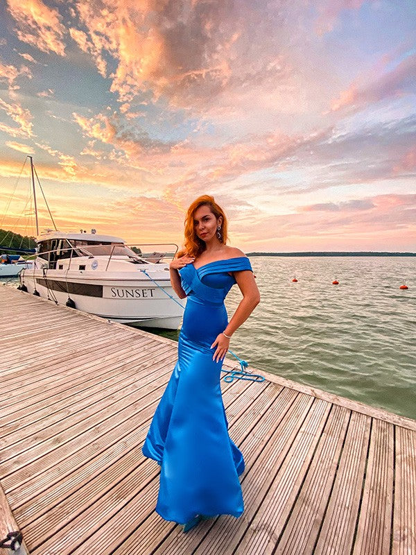 Superbes robes de bal sirène en satin à volants, sans manches et décolletées aux épaules