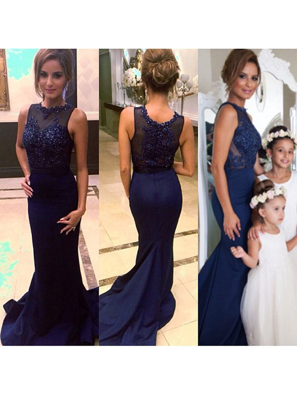 Superbes robes de bal en satin à décolleté en cœur, traîne courte, sans manches, ornées de perles, style sirène