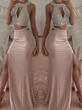 Superbe robe de bal deux pièces en mousseline perlée, longue jusqu'au sol, sans manches, à col licou, style sirène