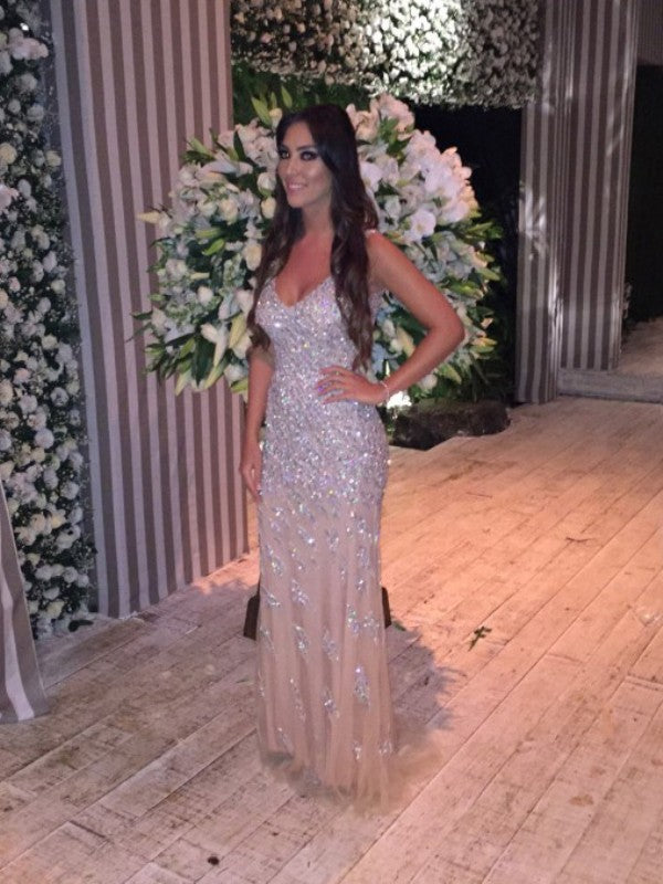 Splendidi abiti da sera con scollo a V senza maniche in tulle e cristalli da sirena