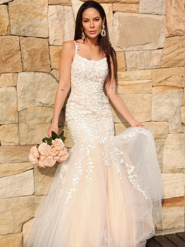 Superbes robes de bal longues jusqu'au sol en tulle avec appliques sirène, sans manches, à fines bretelles