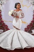 Vestido de Noiva Deslumbrante com Mangas Compridas Ombro a Ombro, Cauda de Sereia, Folhos, Aplicações e Bordados com Contas