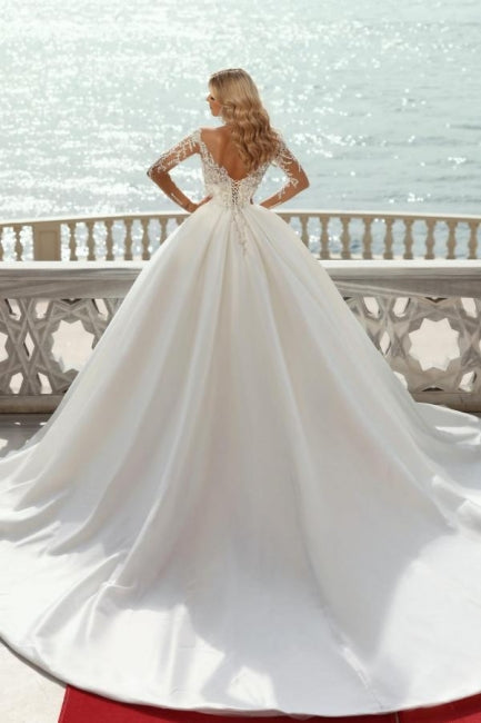 Vestidos de Noiva em Cetim, Linha A, Decote em V, Princesa Deslumbrante, com Mangas Compridas
